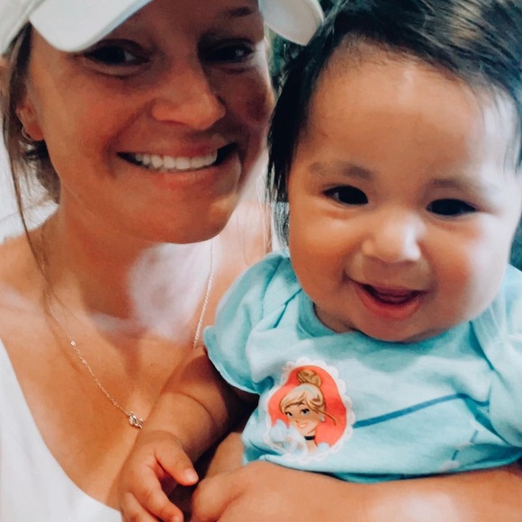 Meet your Posher, Andrea - Picture 2 of 2